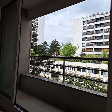 Chic Parisian Studio Retreat Bright Spacious And Secure Parking Exterior photo