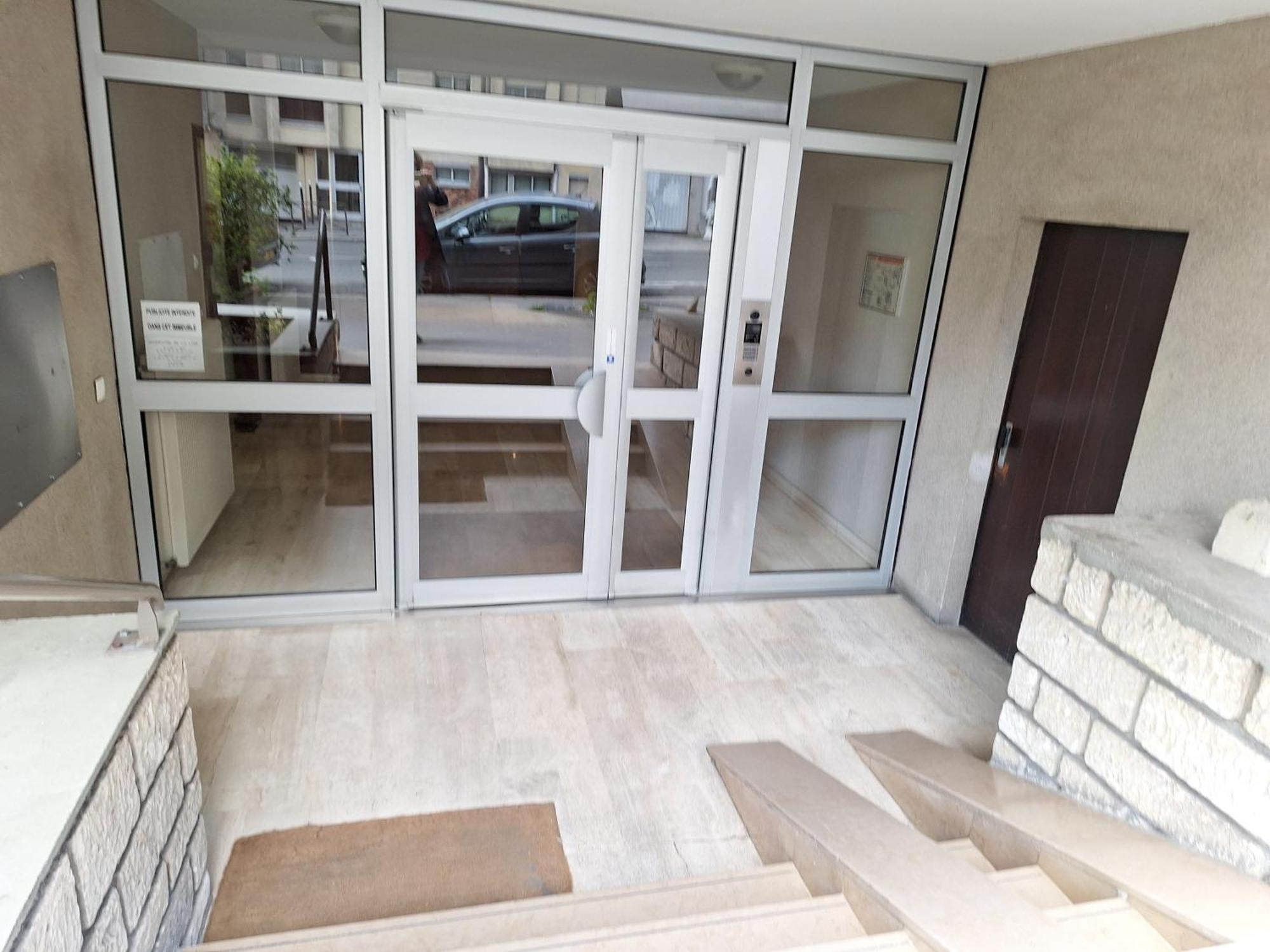 Chic Parisian Studio Retreat Bright Spacious And Secure Parking Exterior photo